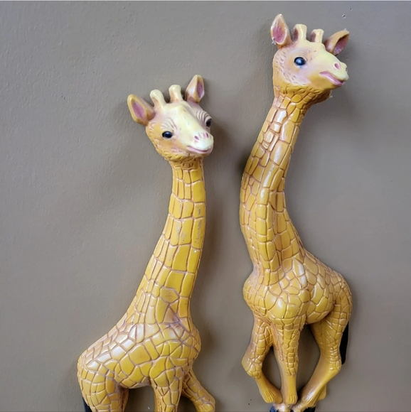 2 Giraffe Nursery Wall Hangings Zoo Animals 3D 18" x 6" - Picture 3 of 6